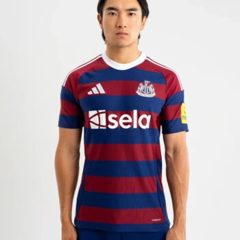 Alternative view of Maillot Newcastle Exterieur 2024 2025